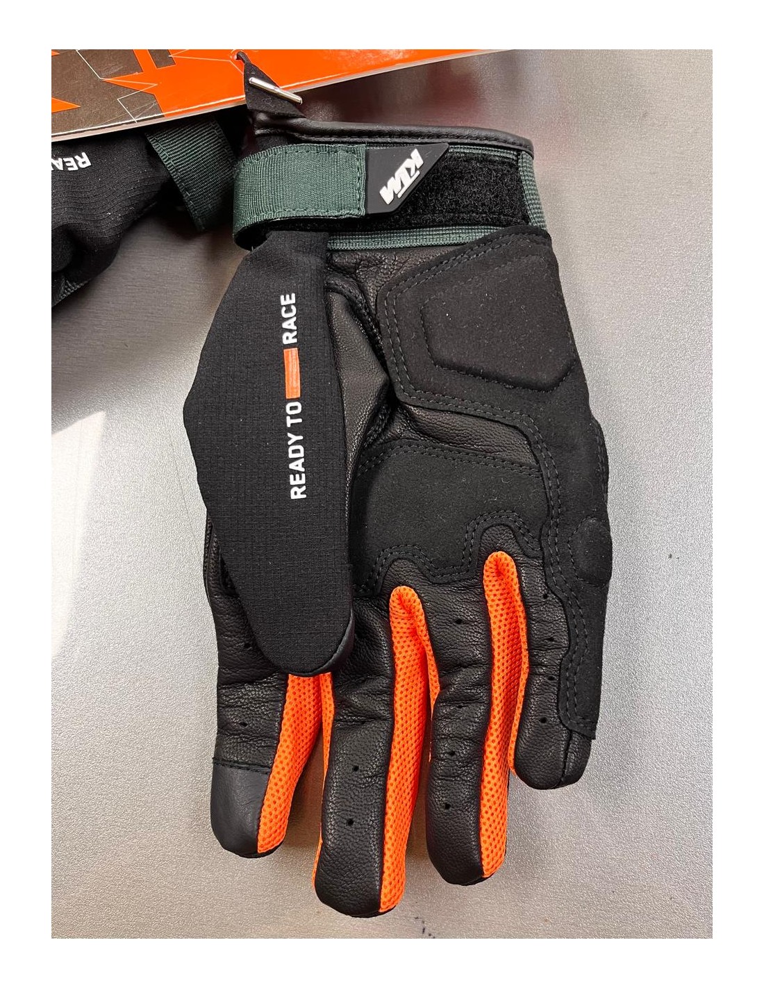 GANTS TWO 4 RIDE V3 BLK/GREEN GANTS TWO 4 RIDE V3 BLK/GREEN